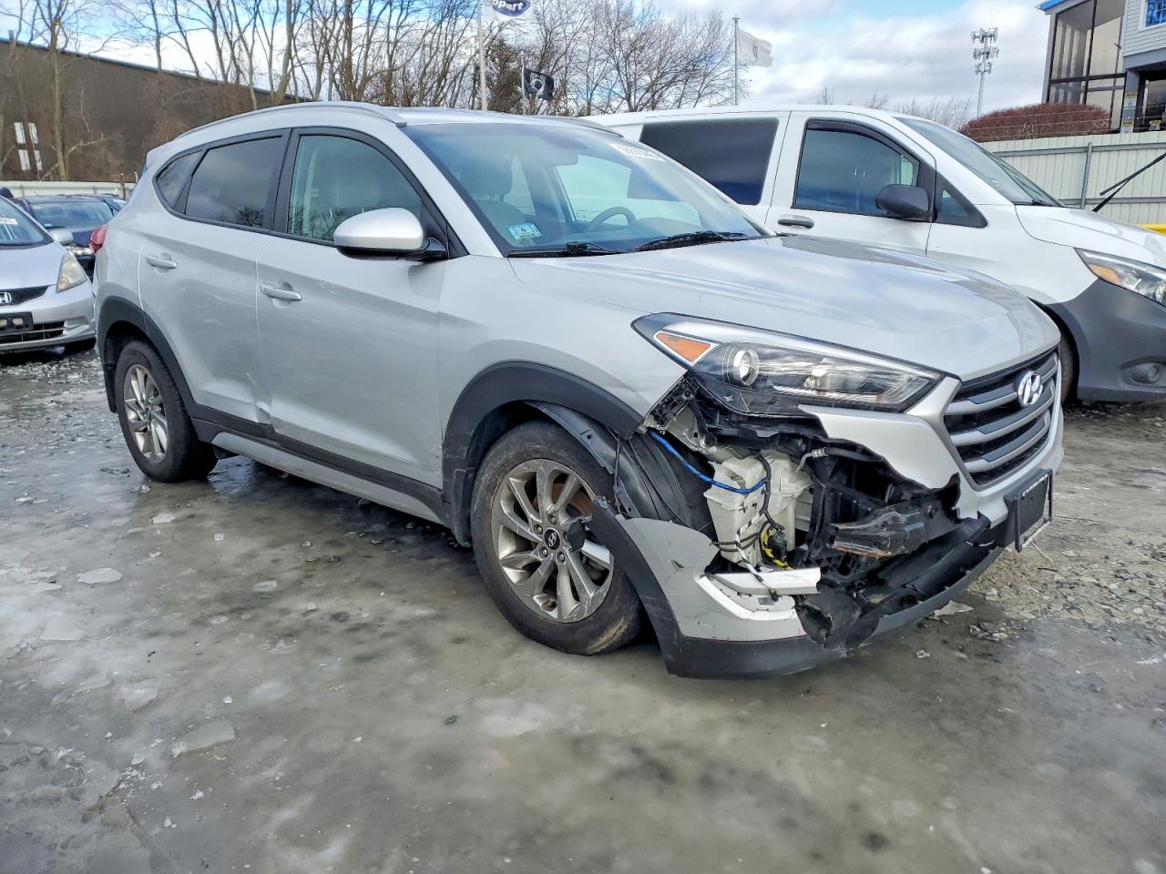 2018 HYUNDAI TUCSON SEL photo 10