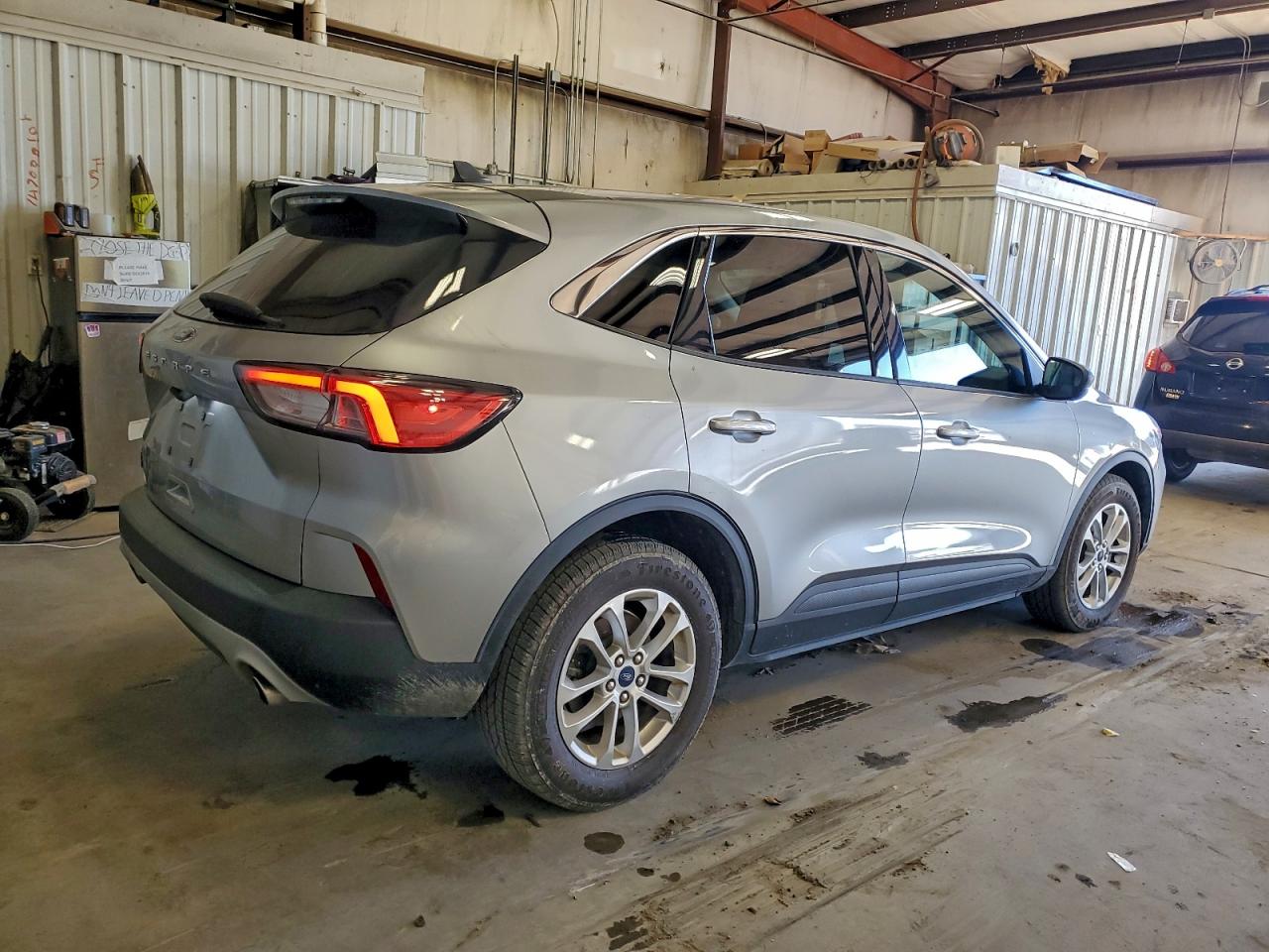 2022 FORD ESCAPE SE photo 3