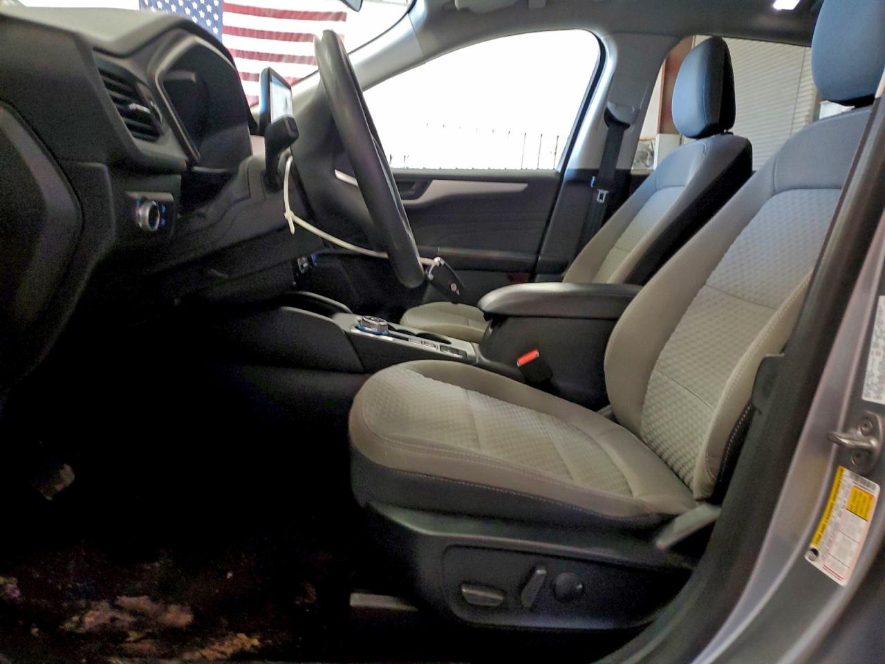 2022 FORD ESCAPE SE photo 7