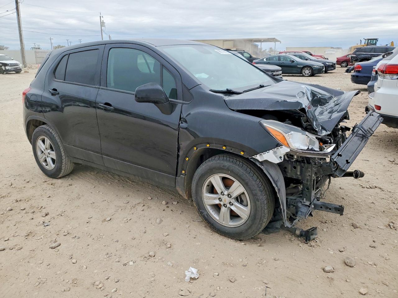 2021 CHEVROLET TRAX LS photo 4