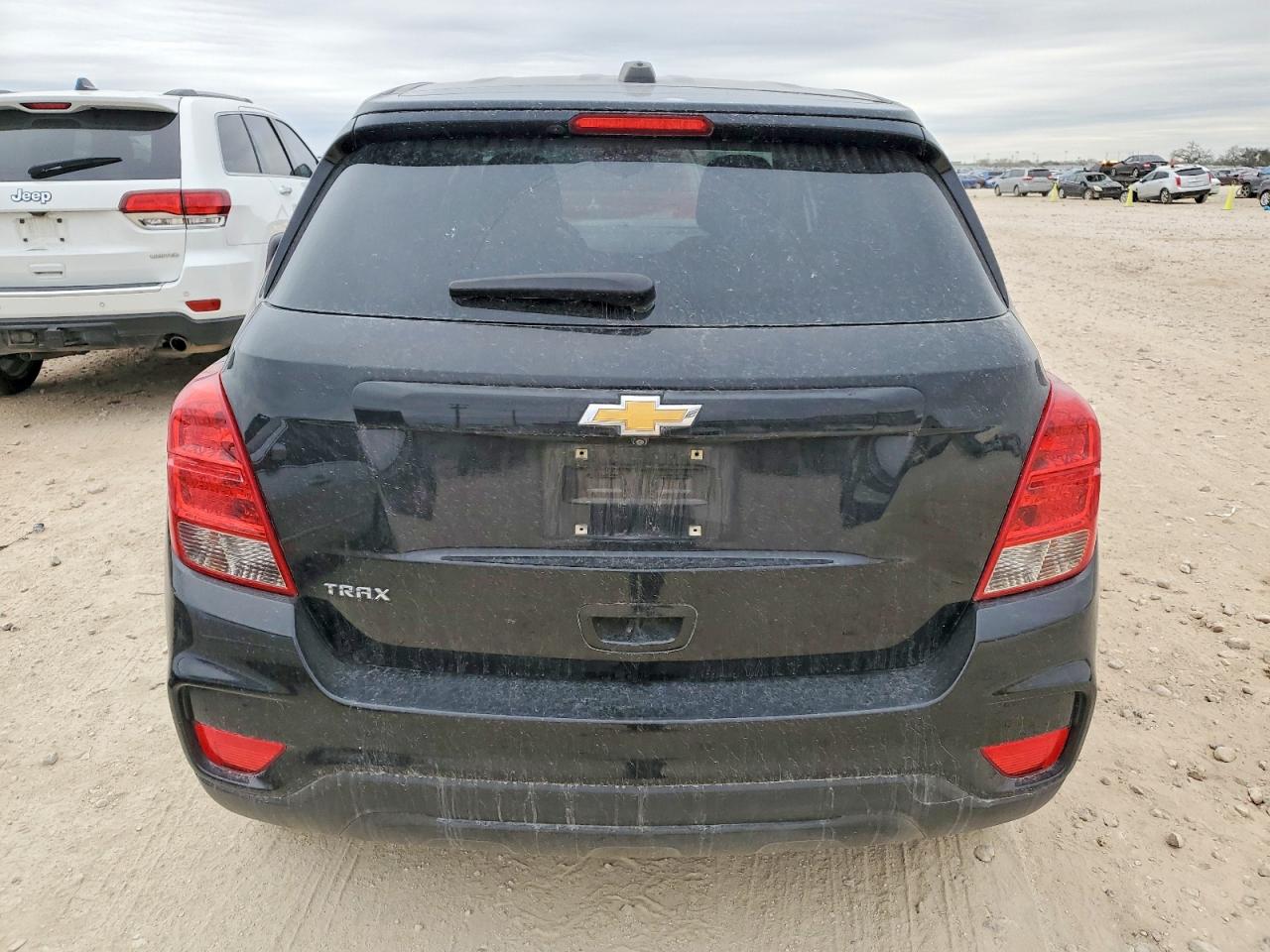 2021 CHEVROLET TRAX LS photo 6