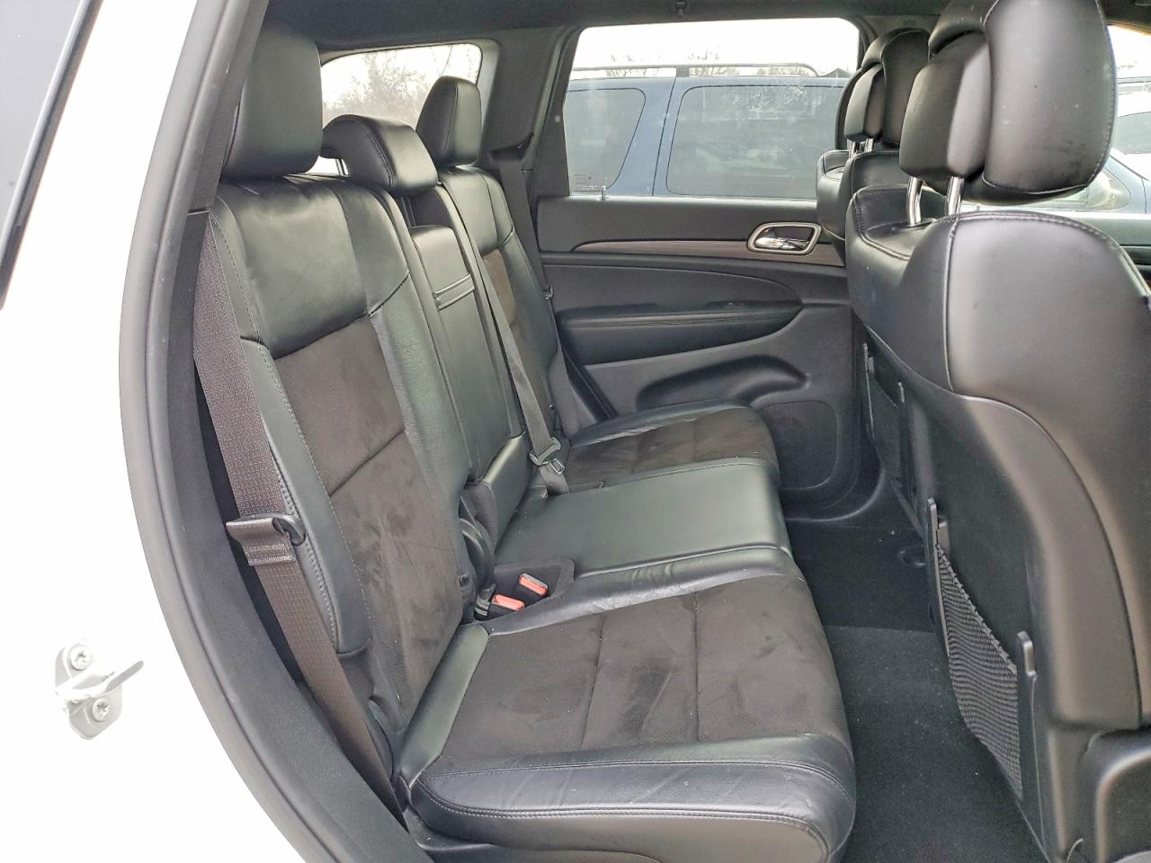 2020 JEEP GRAND CHEROKEE LAREDO photo 11