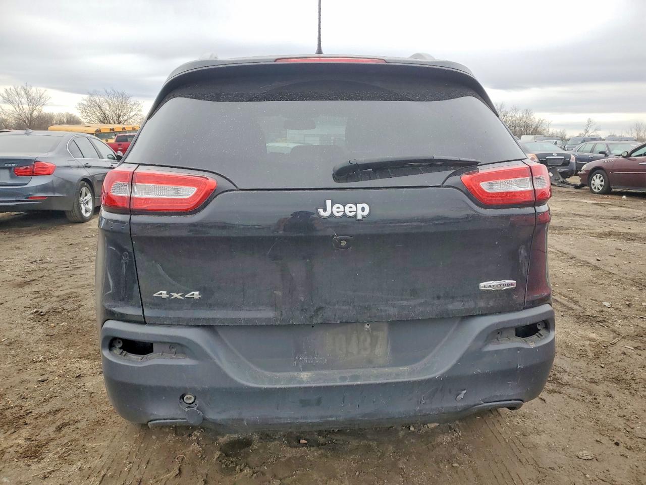 2017 JEEP CHEROKEE LATITUDE photo 6