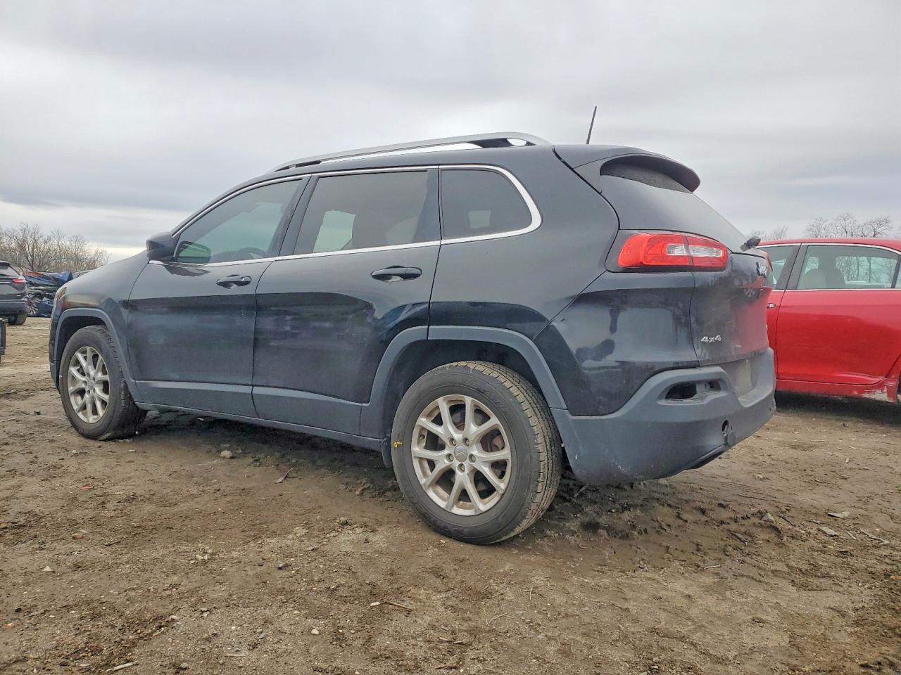 2017 JEEP CHEROKEE LATITUDE photo 2