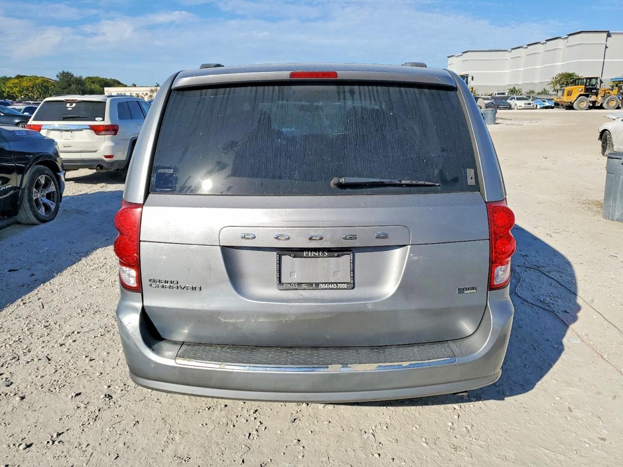 2013 DODGE GRAND CARAVAN SXT photo 6