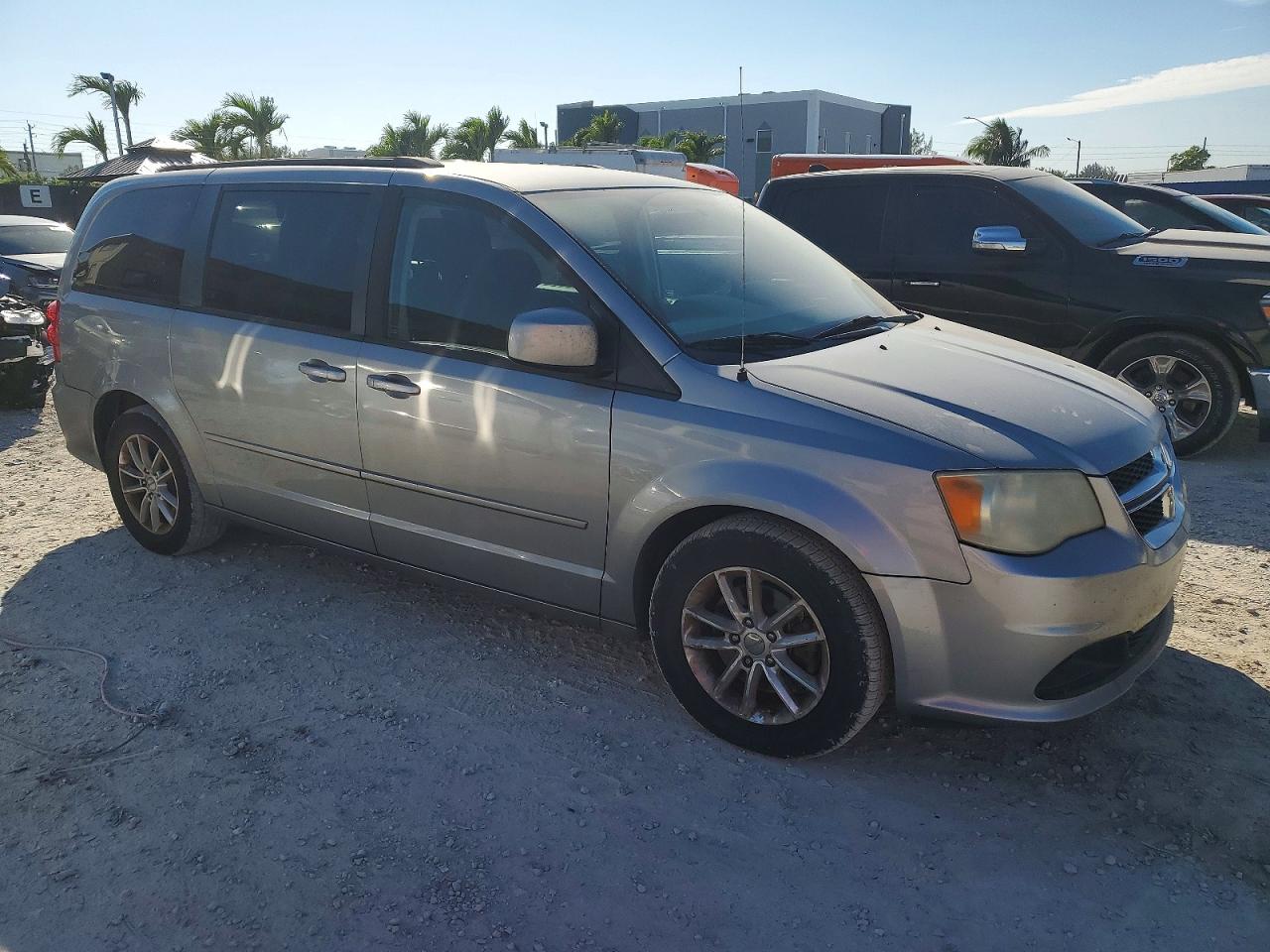 2013 DODGE GRAND CARAVAN SXT photo 4