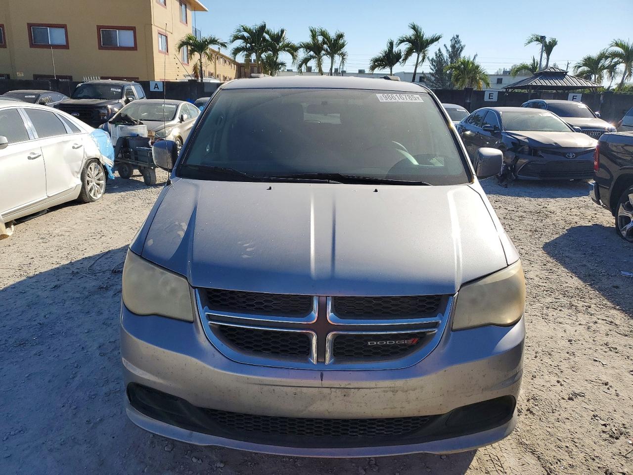2013 DODGE GRAND CARAVAN SXT photo 5
