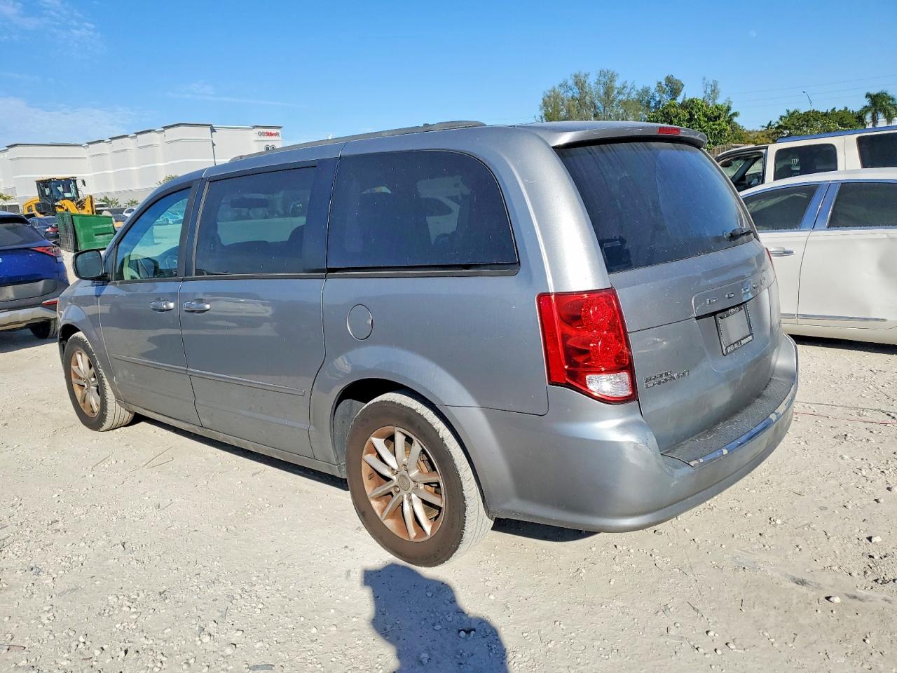 2013 DODGE GRAND CARAVAN SXT photo 2