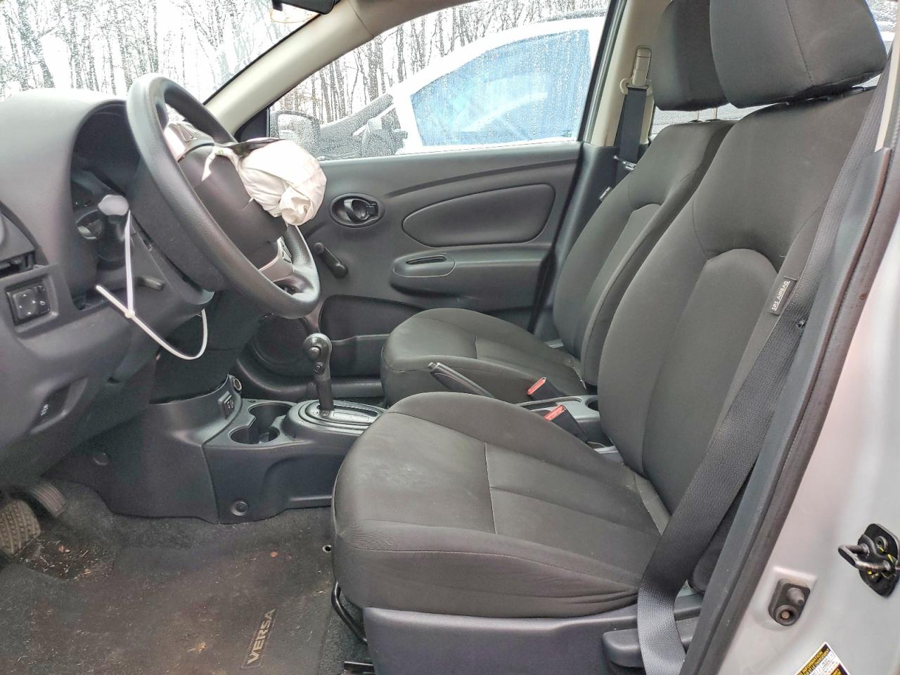 2019 NISSAN VERSA S photo 19