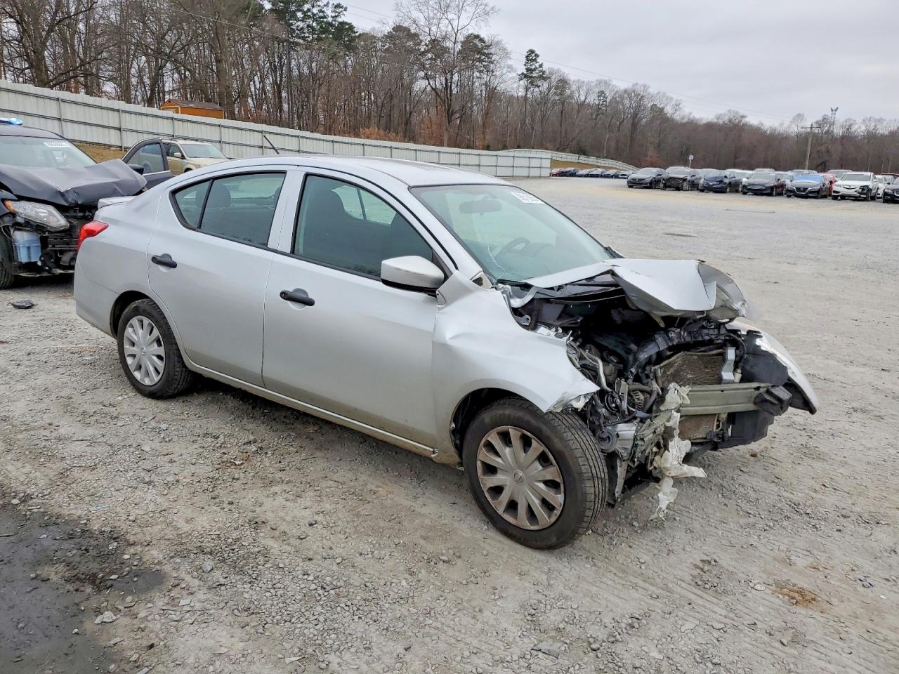 2019 NISSAN VERSA S photo 10
