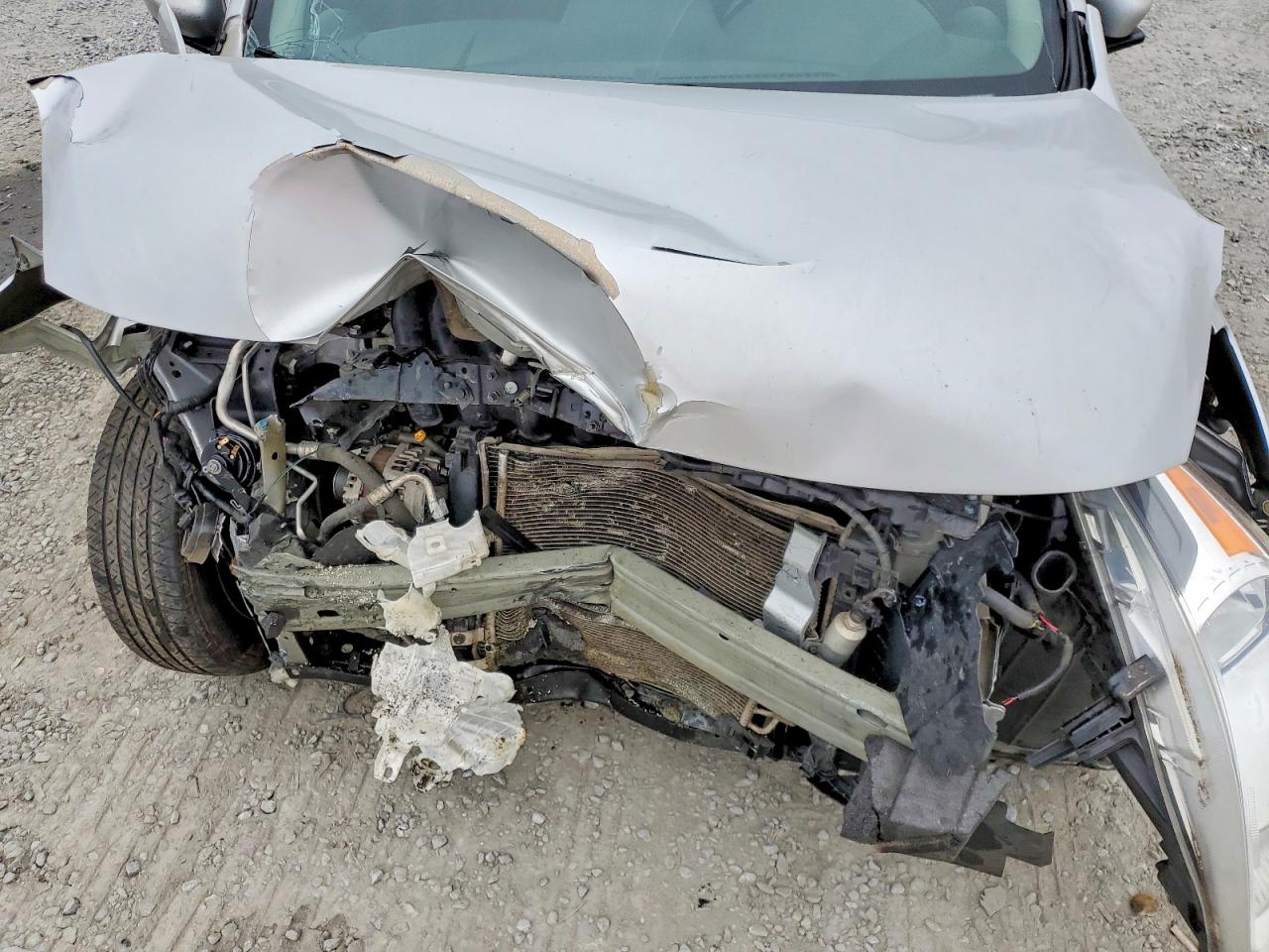2019 NISSAN VERSA S photo 31