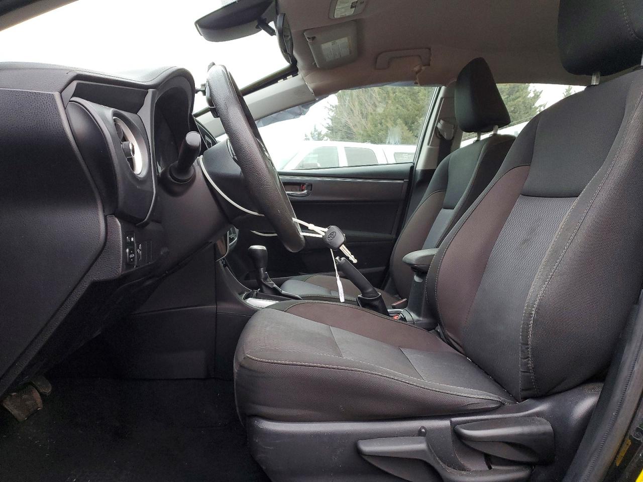 2019 TOYOTA COROLLA L photo 7
