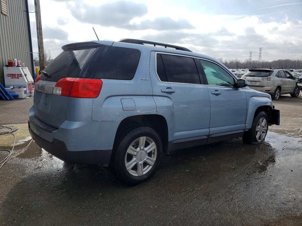 2015 GMC TERRAIN SLE photo 3