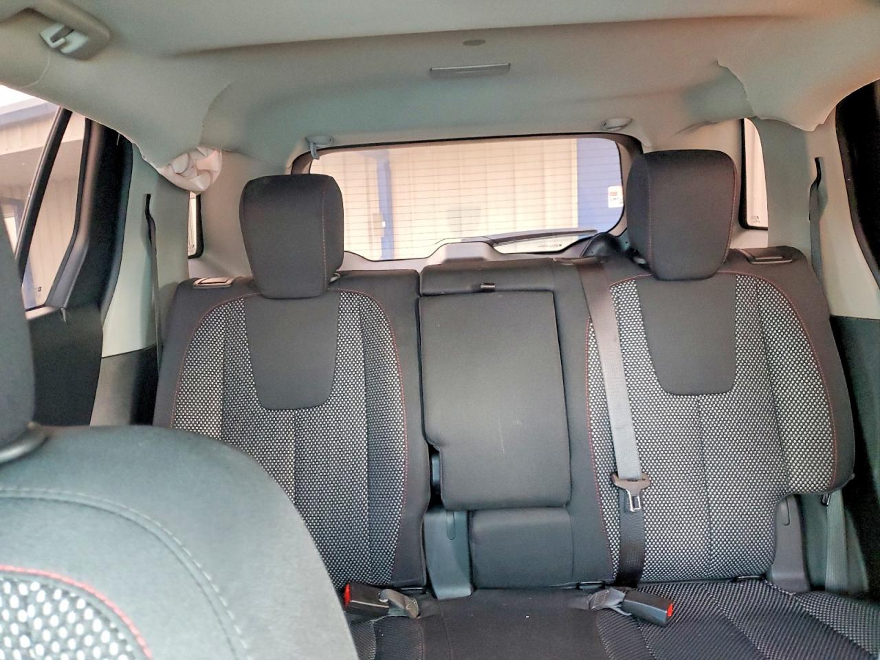 2015 GMC TERRAIN SLE photo 10