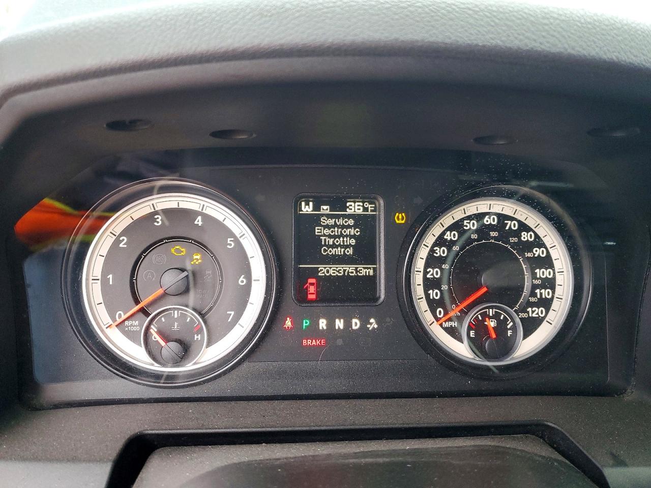2014 RAM 1500 ST photo 9