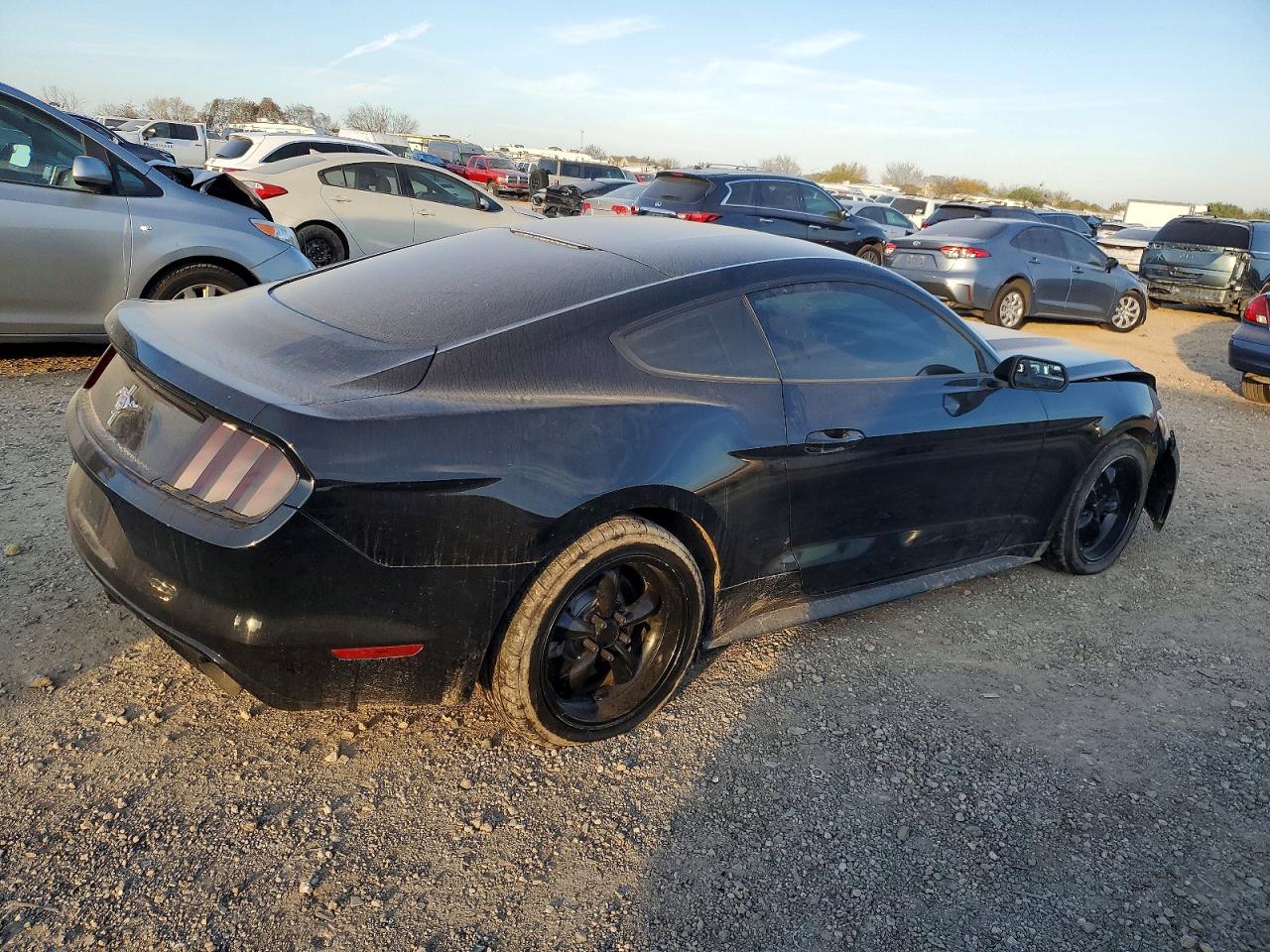 2016 FORD MUSTANG photo 5