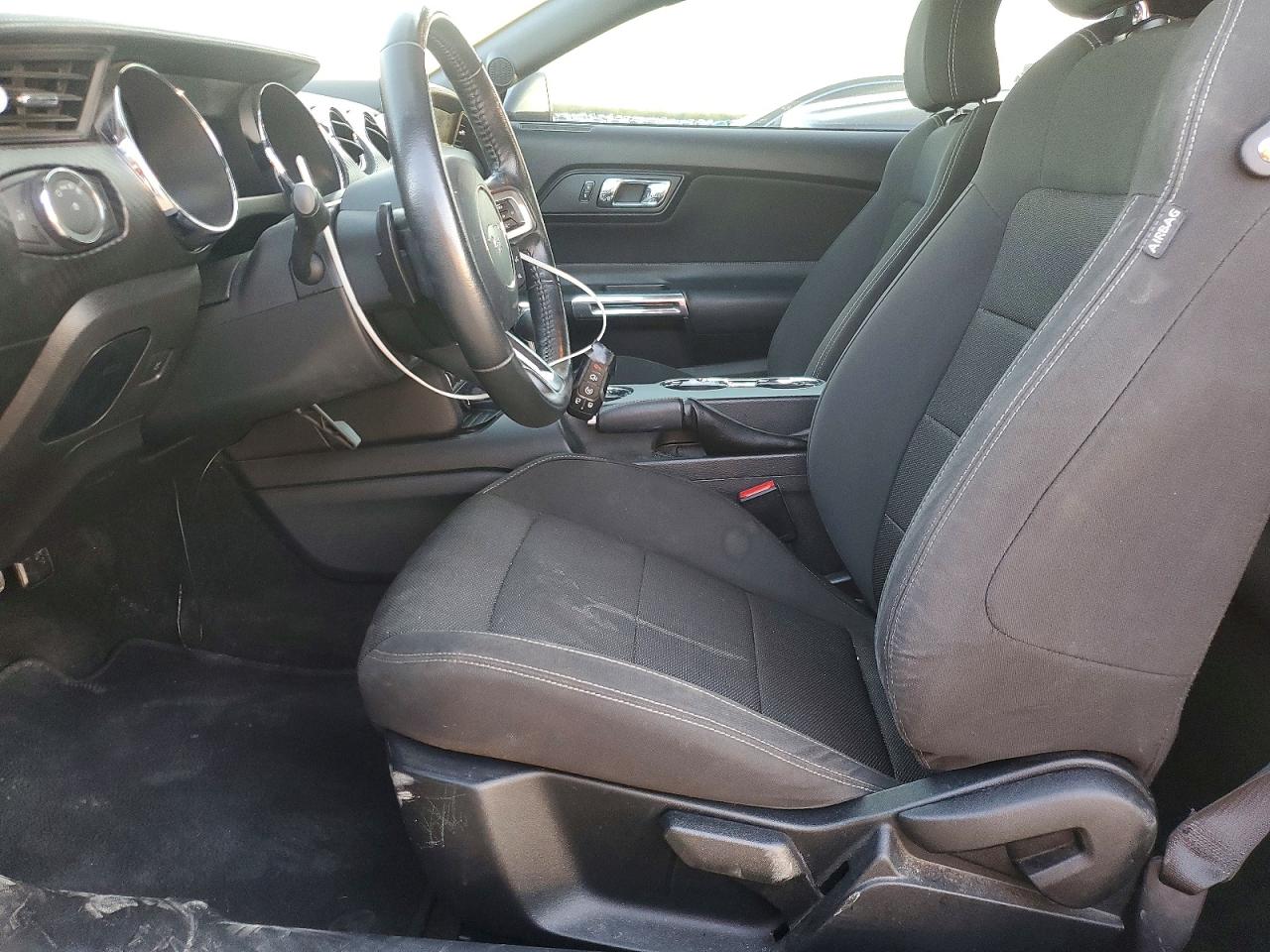 2016 FORD MUSTANG photo 13