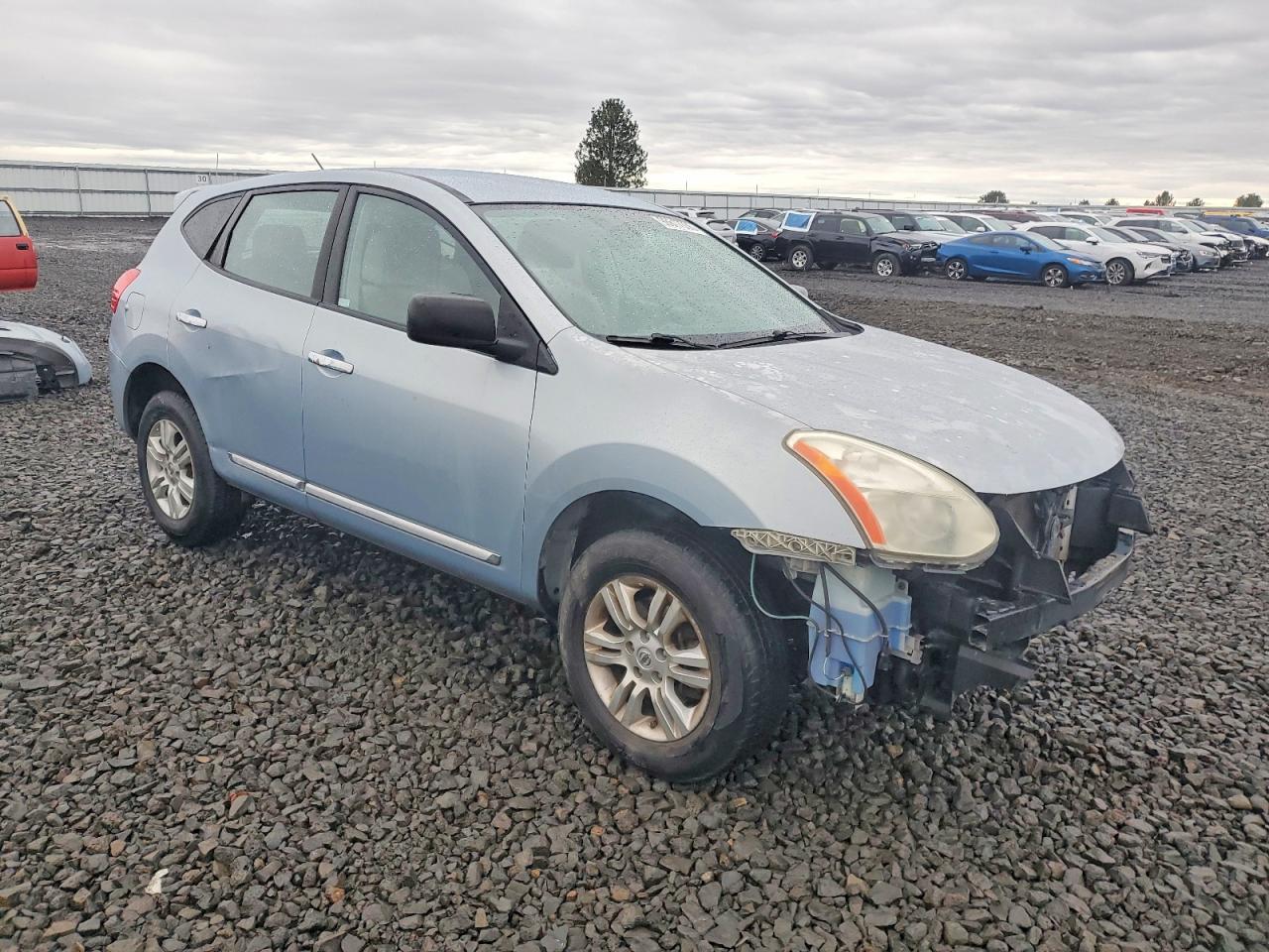 2013 NISSAN ROGUE S photo 4