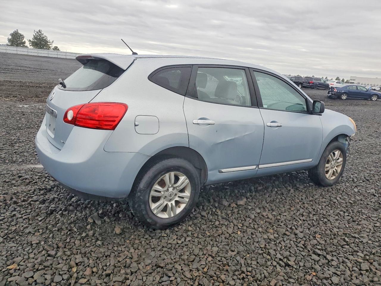 2013 NISSAN ROGUE S photo 3