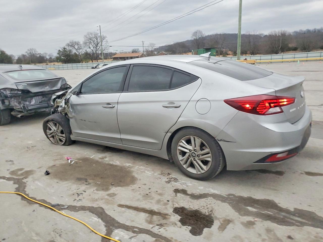 2020 HYUNDAI ELANTRA SEL photo 2