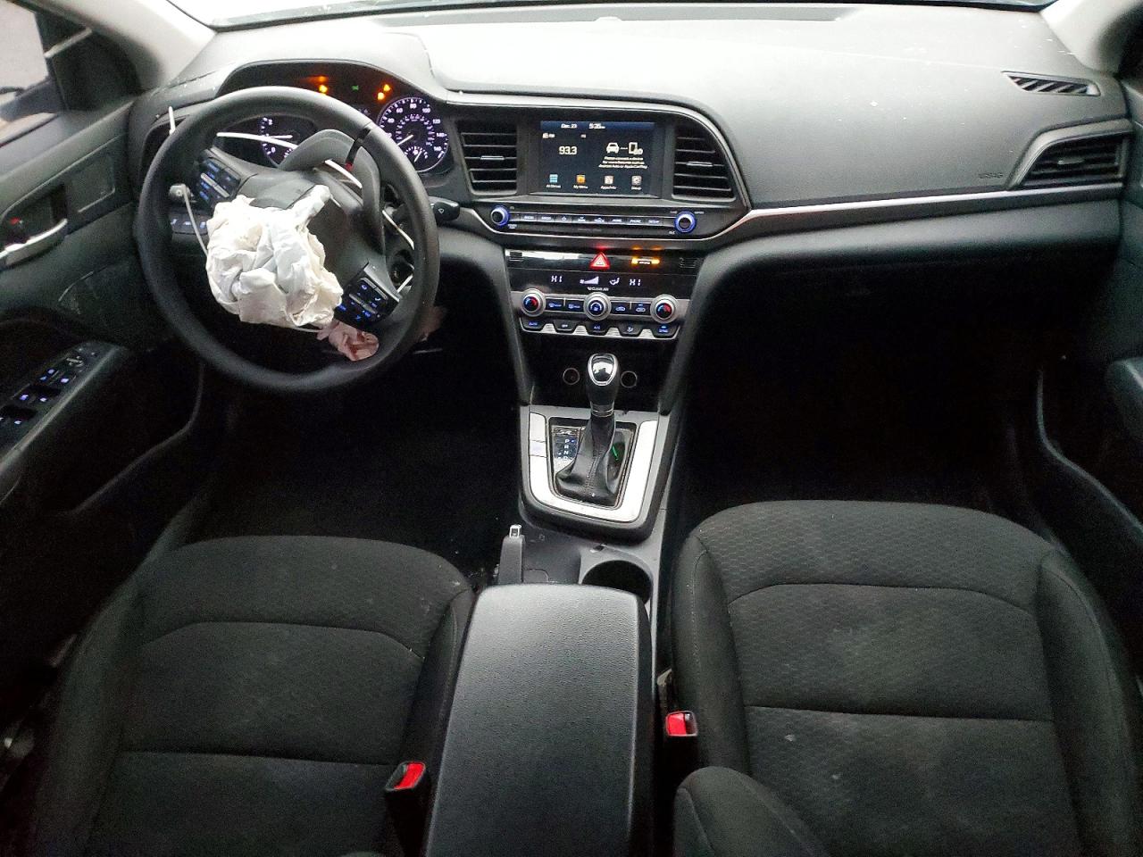 2020 HYUNDAI ELANTRA SEL photo 8