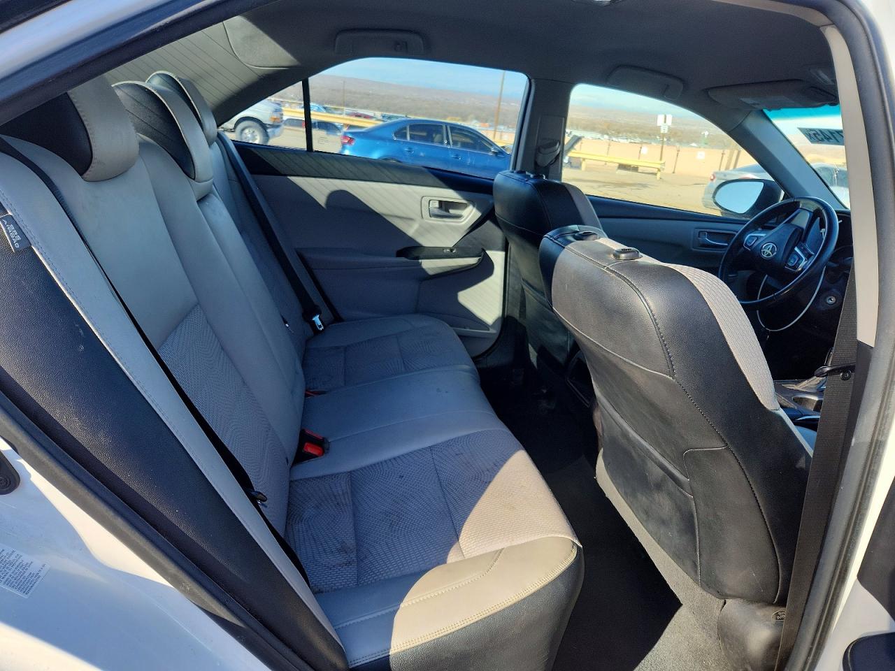 2016 TOYOTA CAMRY LE photo 10
