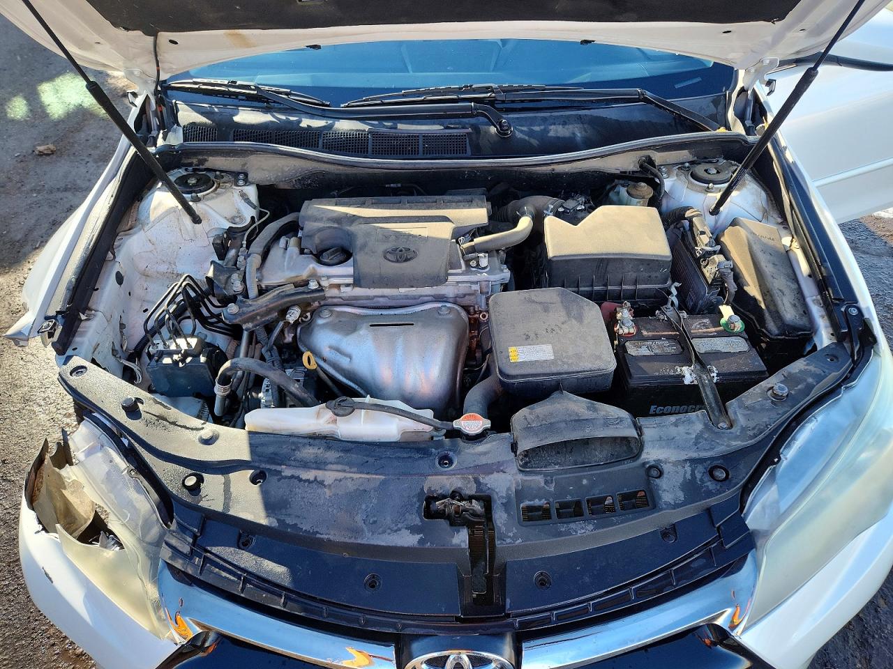 2016 TOYOTA CAMRY LE photo 11