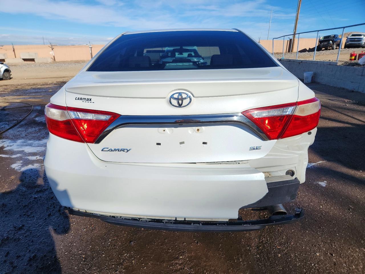 2016 TOYOTA CAMRY LE photo 6