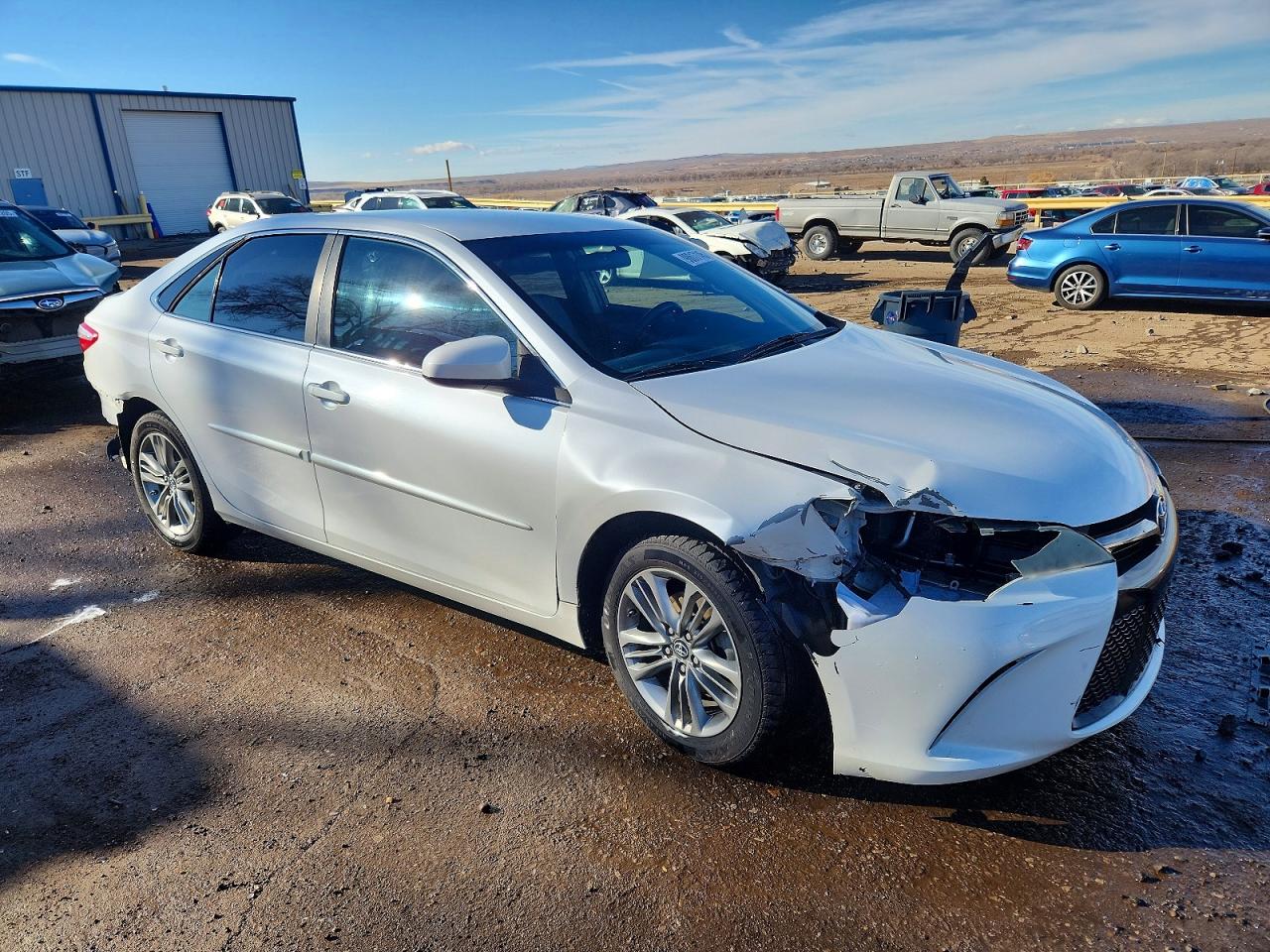 2016 TOYOTA CAMRY LE photo 4