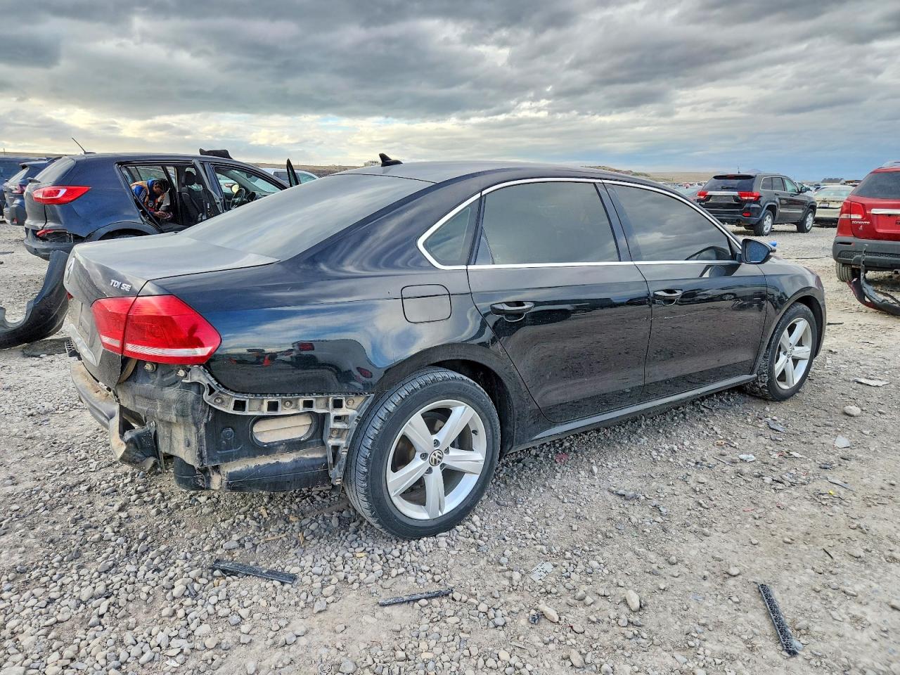 2012 VOLKSWAGEN PASSAT SE photo 3