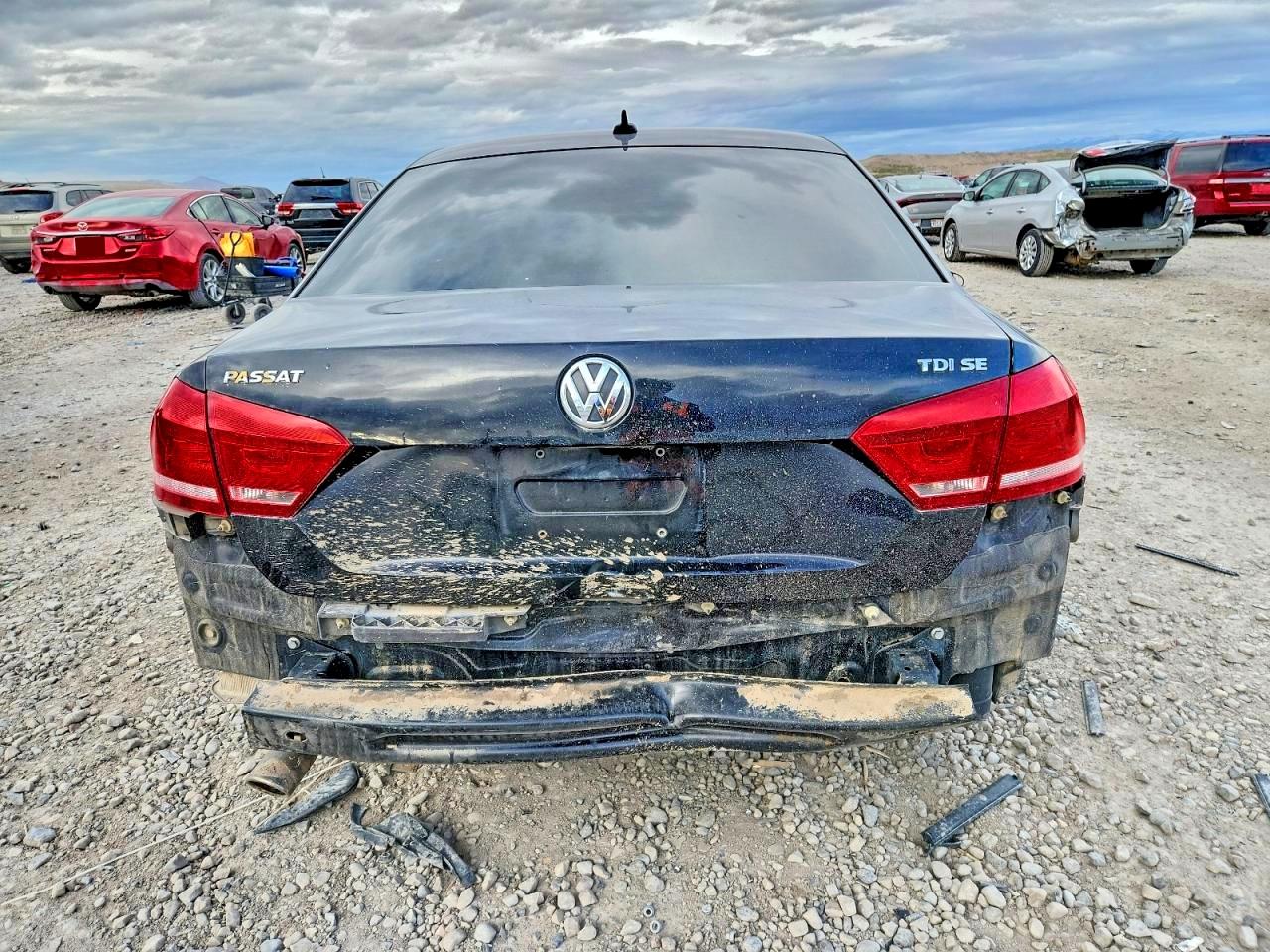 2012 VOLKSWAGEN PASSAT SE photo 6