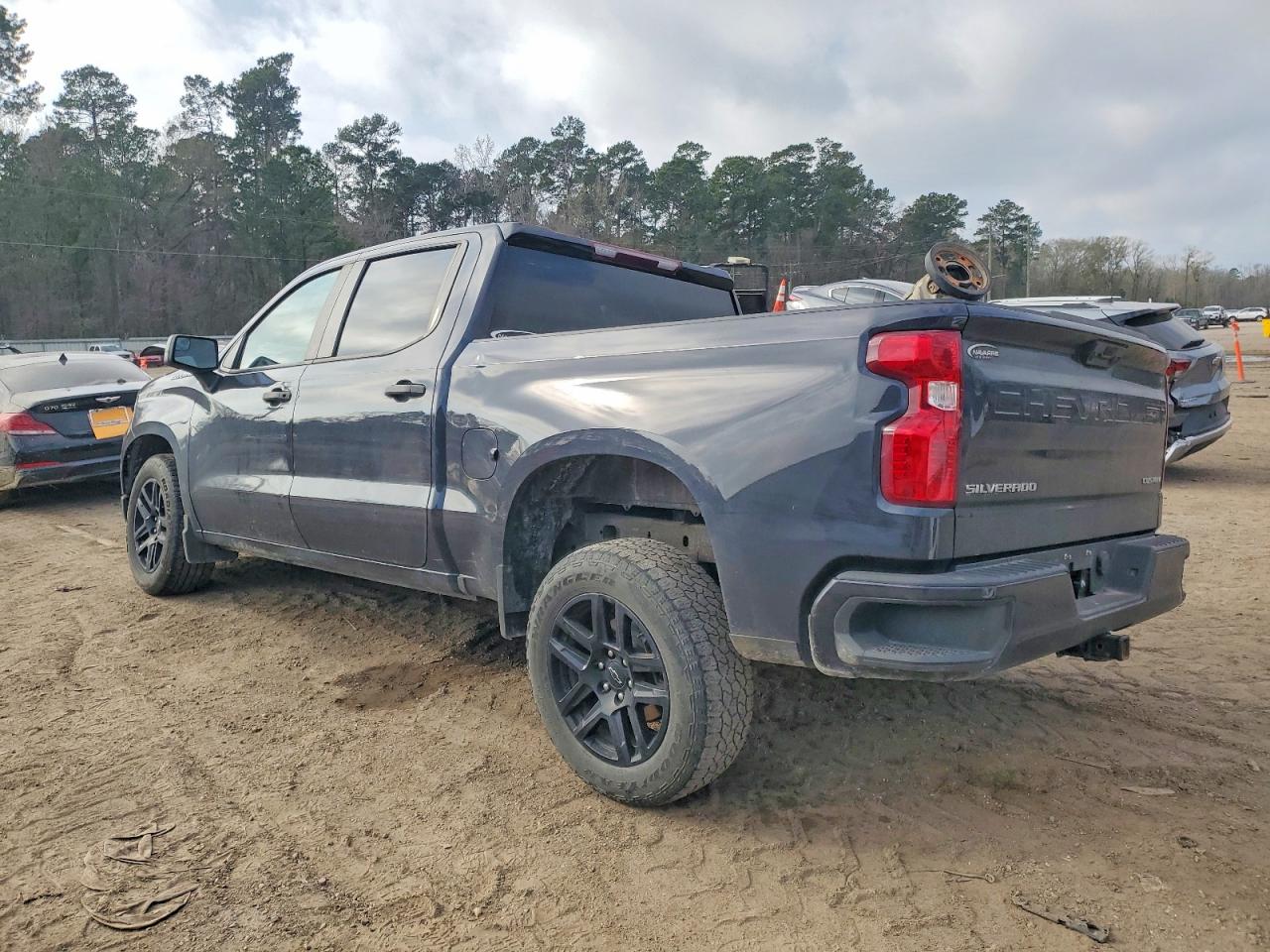 2023 CHEVROLET SILVERADO C1500 CUSTOM photo 4