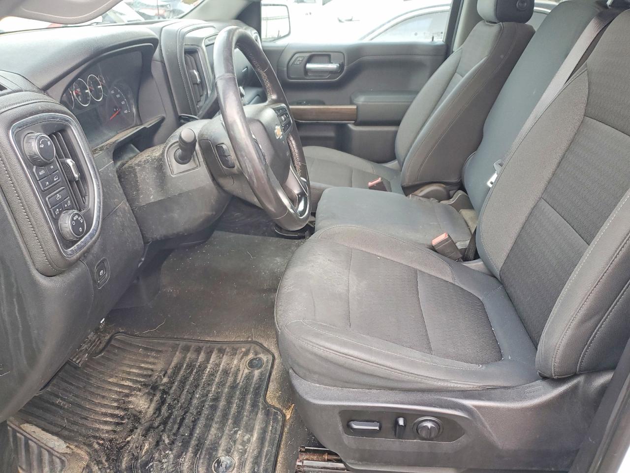 2019 CHEVROLET SILVERADO K1500 LT photo 7