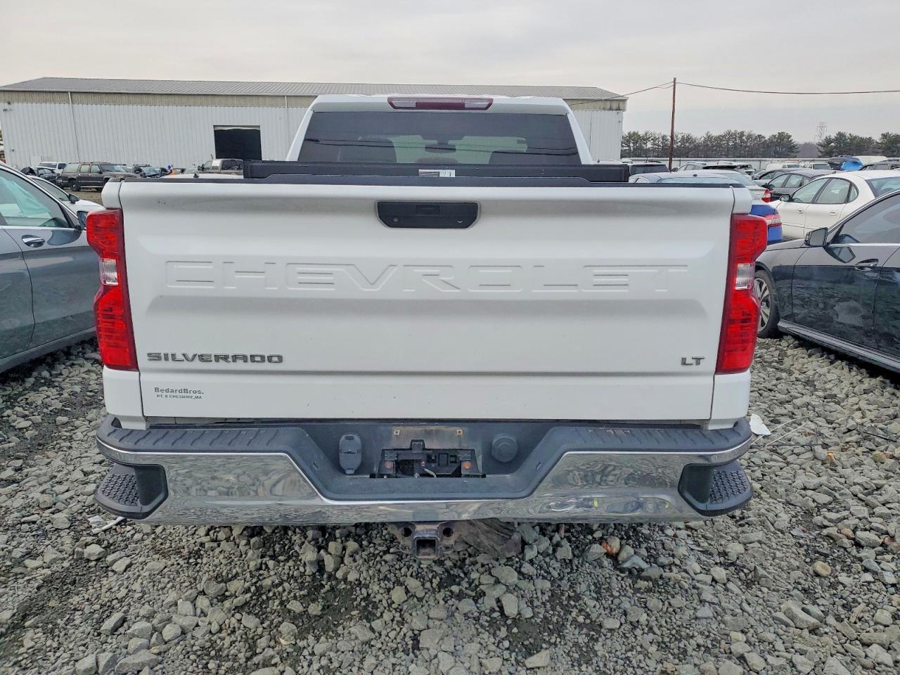 2019 CHEVROLET SILVERADO K1500 LT photo 6