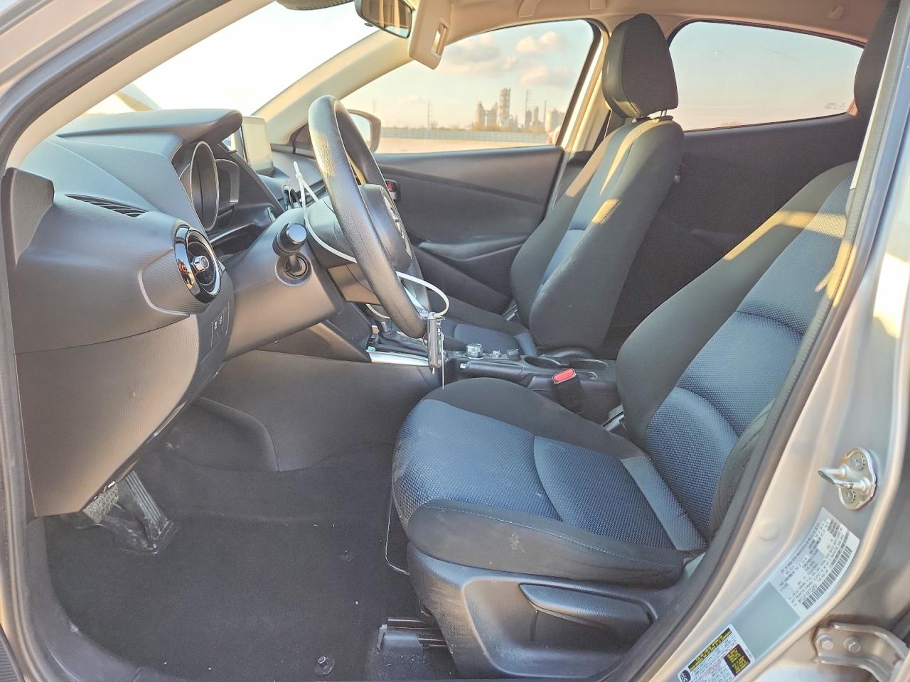 2019 TOYOTA YARIS L photo 7