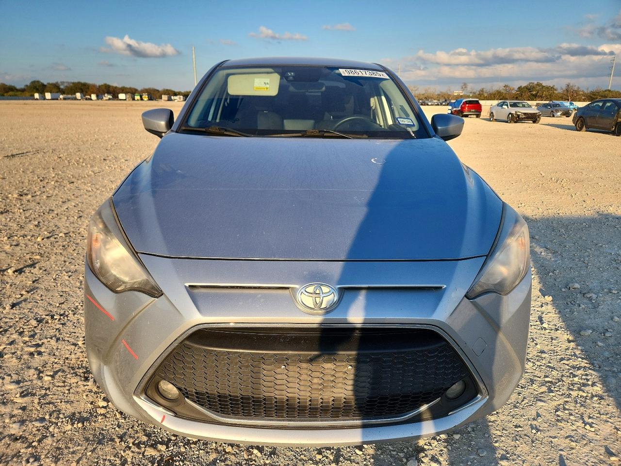 2019 TOYOTA YARIS L photo 5