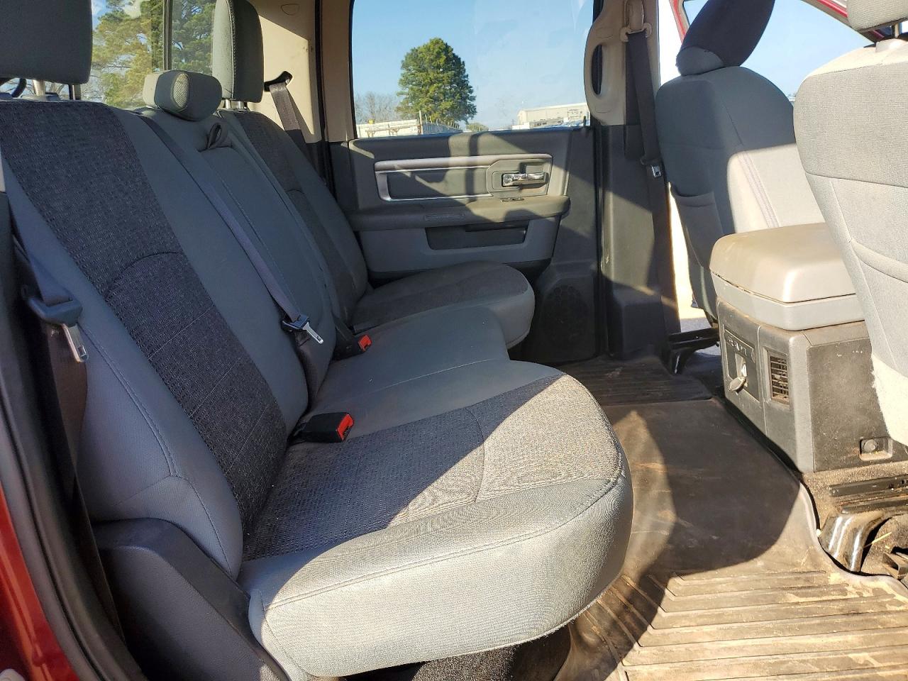 2017 RAM 1500 SLT photo 10