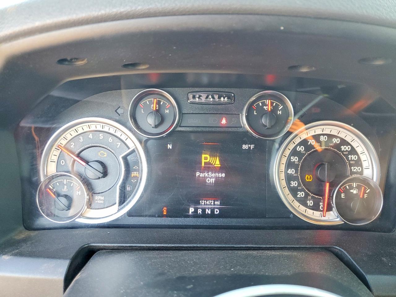 2017 RAM 1500 SLT photo 9