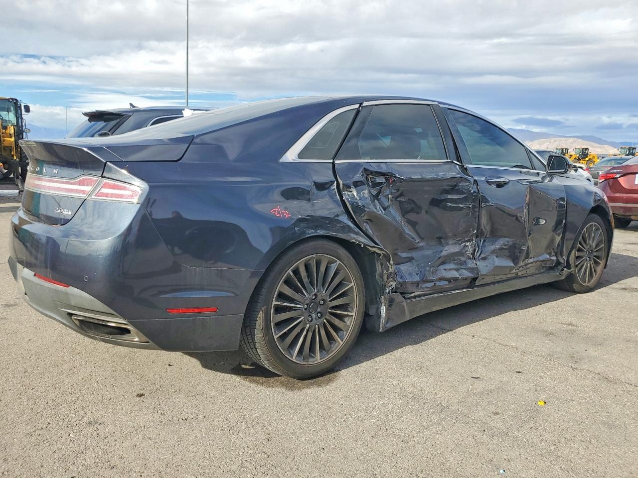 2014 LINCOLN MKZ photo 3