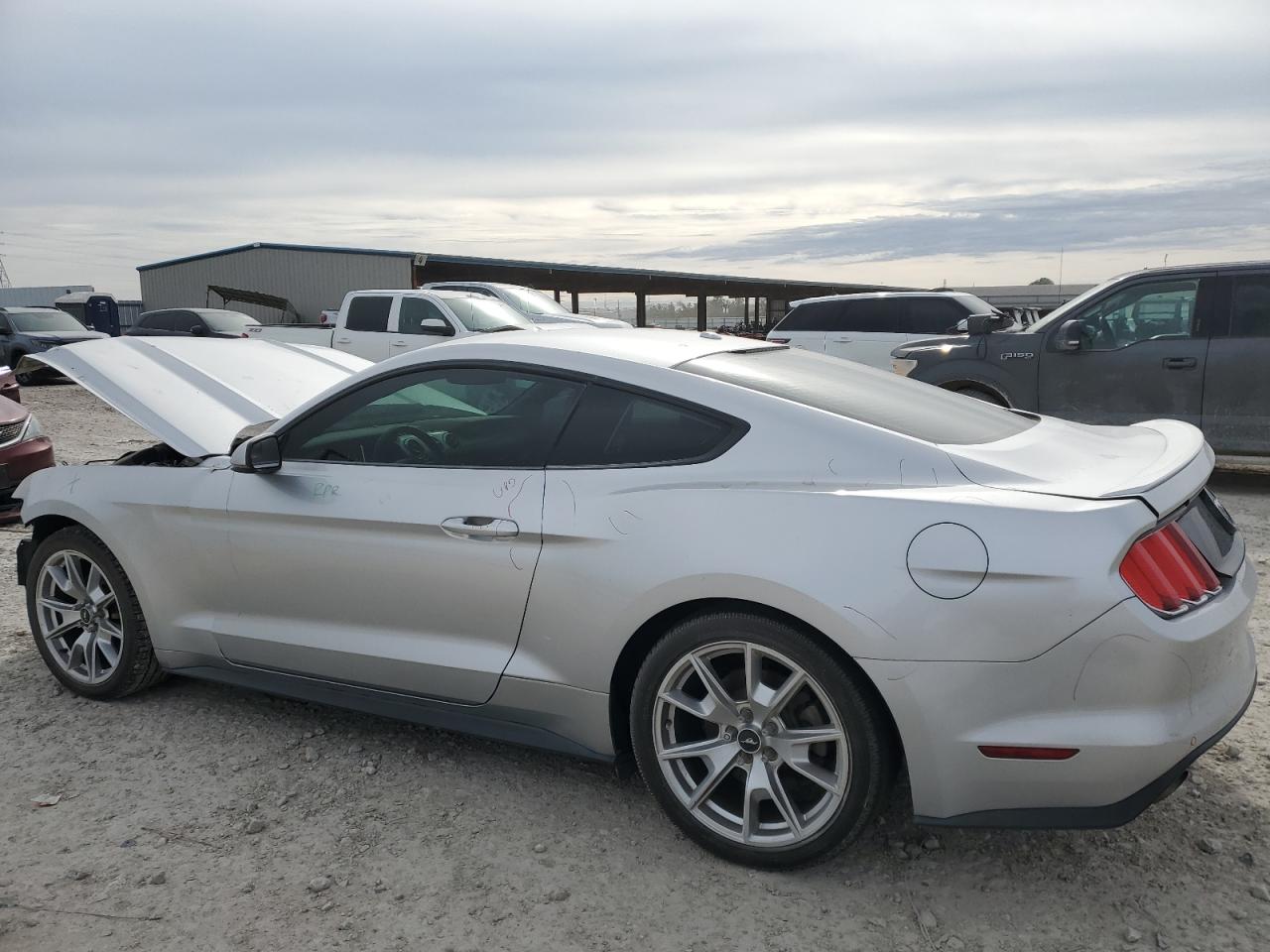 2015 FORD MUSTANG photo 2