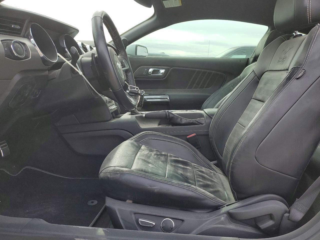 2015 FORD MUSTANG photo 7
