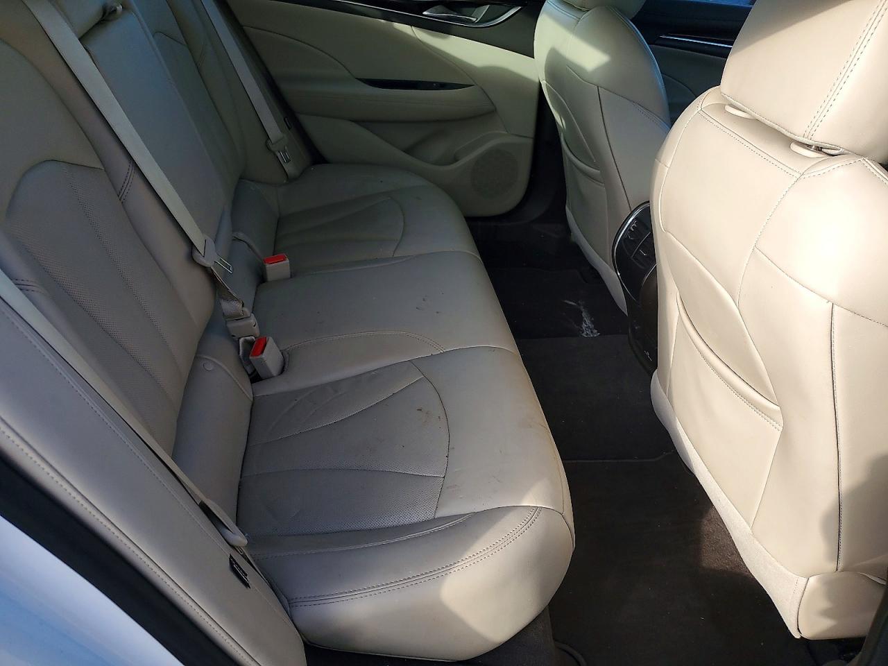 2017 BUICK LACROSSE PREMIUM photo 10