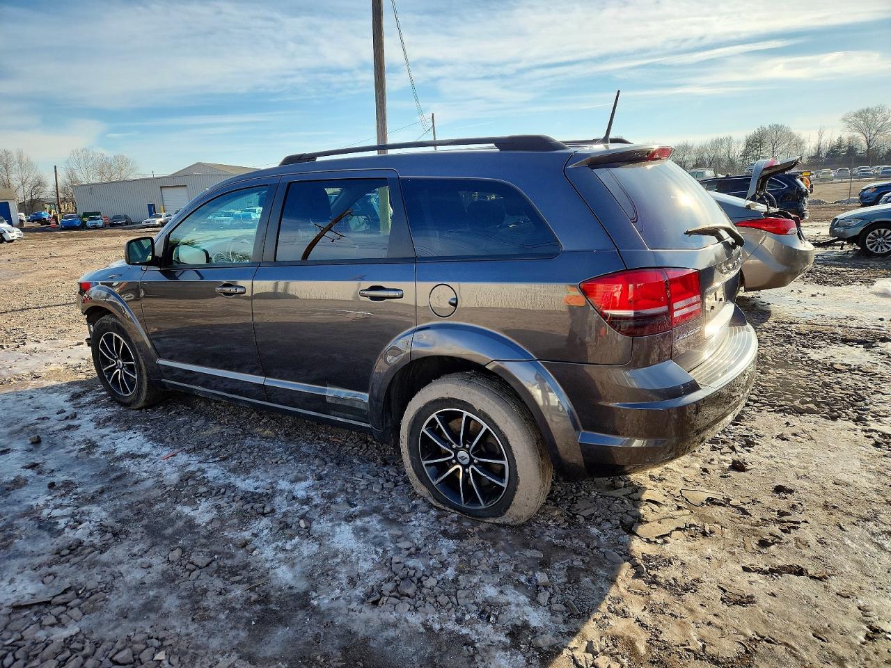 2018 DODGE JOURNEY SE photo 2