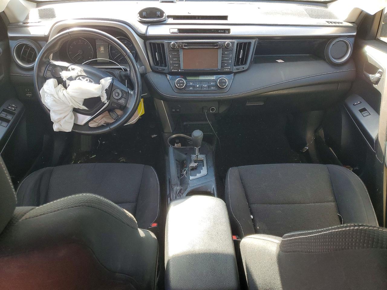 2017 TOYOTA RAV4 XLE photo 8