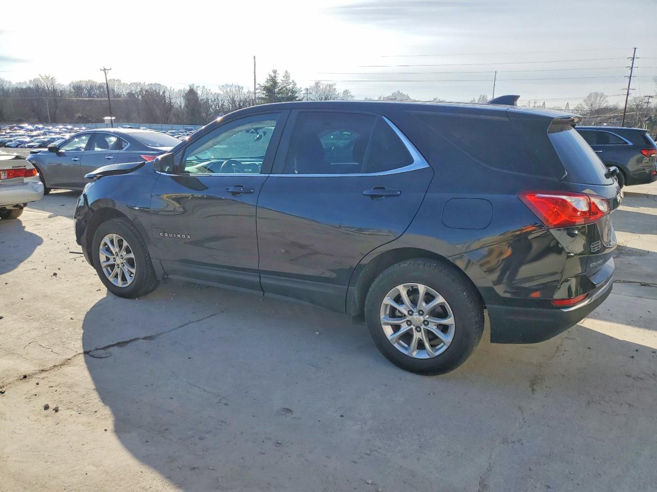2021 CHEVROLET EQUINOX LT photo 2