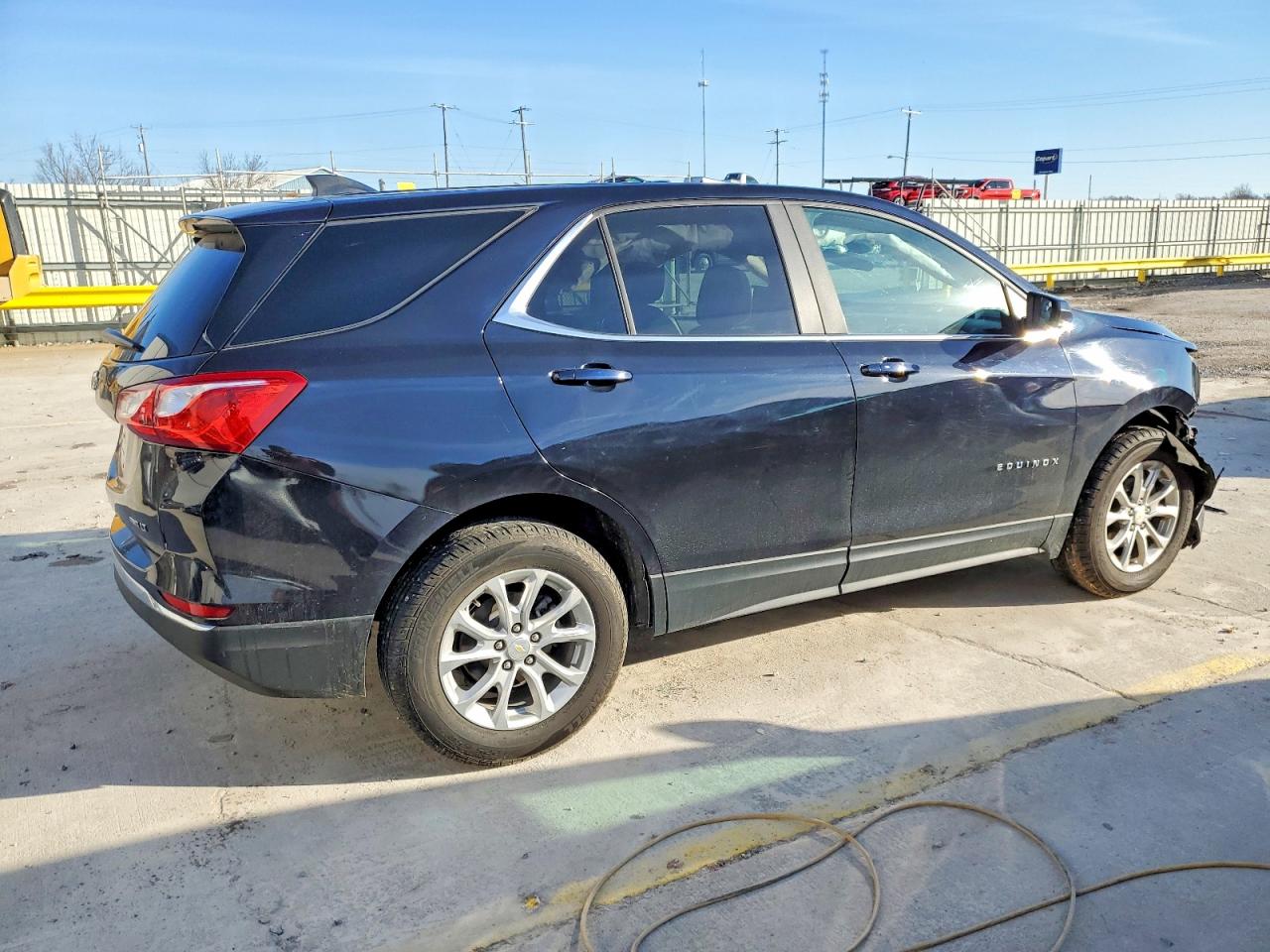 2021 CHEVROLET EQUINOX LT photo 3