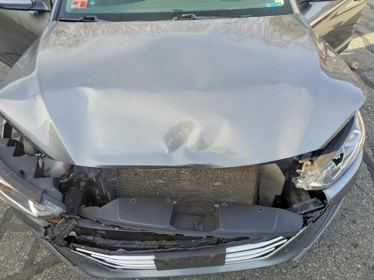 2018 HYUNDAI ELANTRA SEL photo 11
