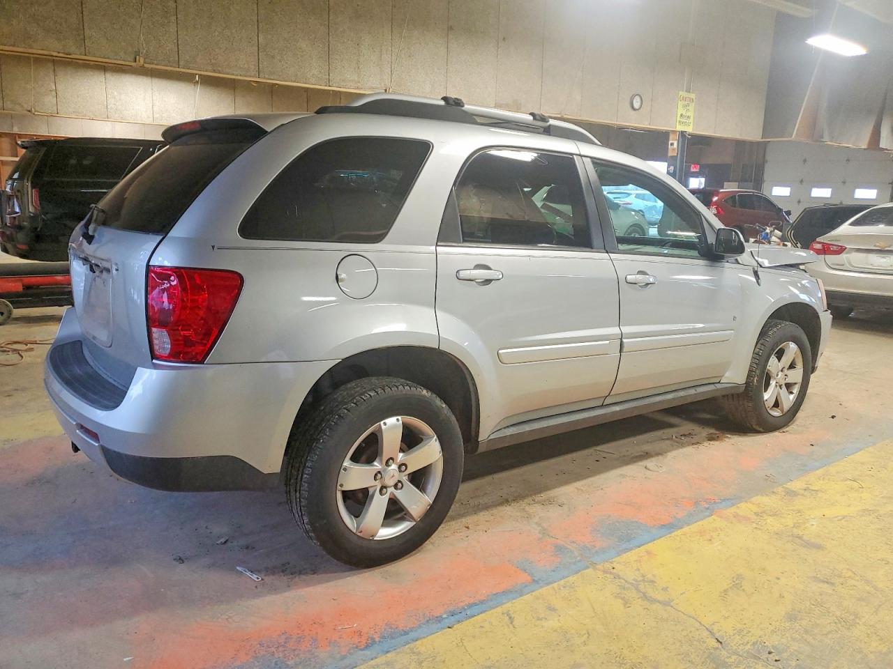 2006 PONTIAC TORRENT photo 3