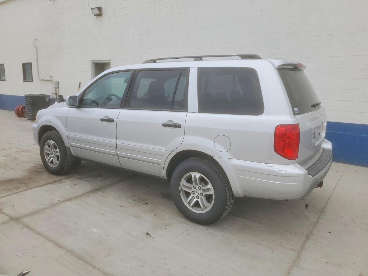 2005 HONDA PILOT EXL photo 2