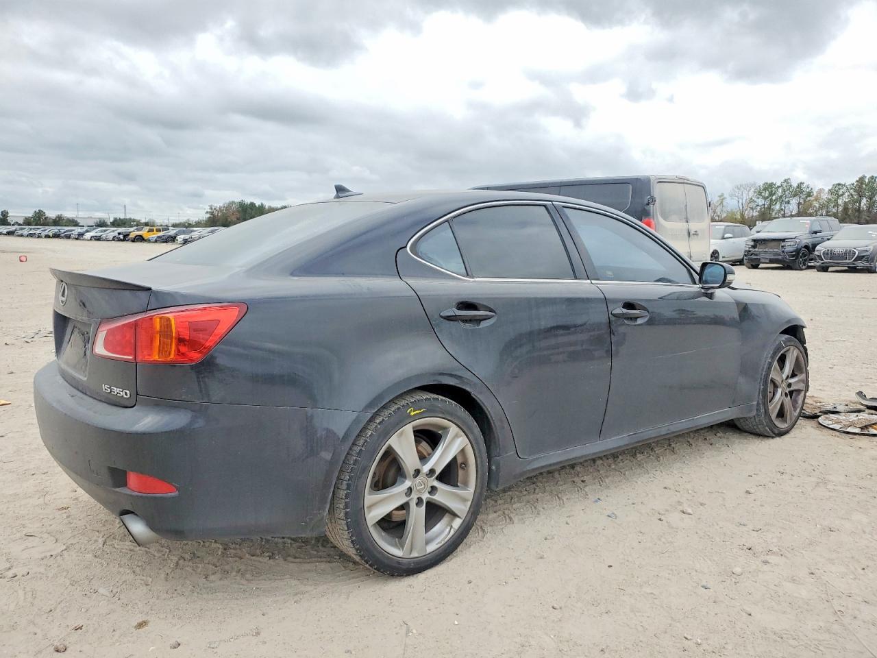 2009 LEXUS IS 350 photo 3